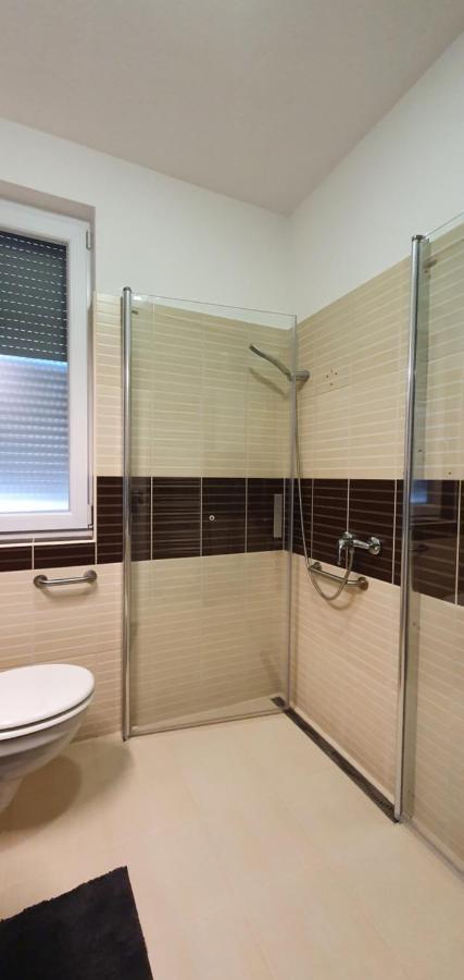 Mandara Wellnes Apartmanok Siófok Extérieur photo
