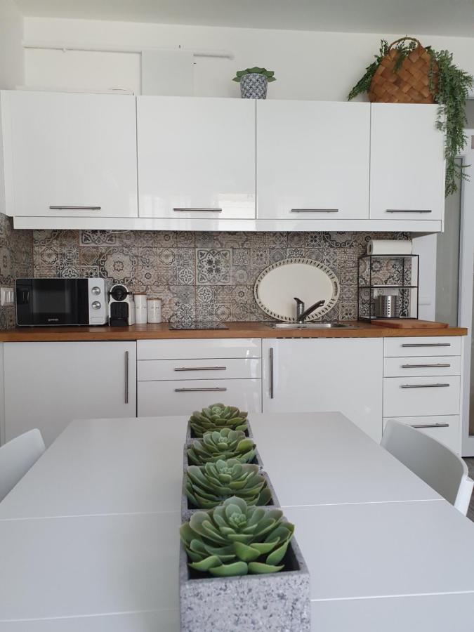 Mandara Wellnes Apartmanok Siófok Extérieur photo