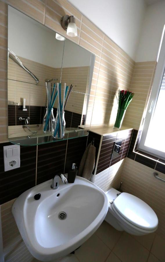 Mandara Wellnes Apartmanok Siófok Extérieur photo
