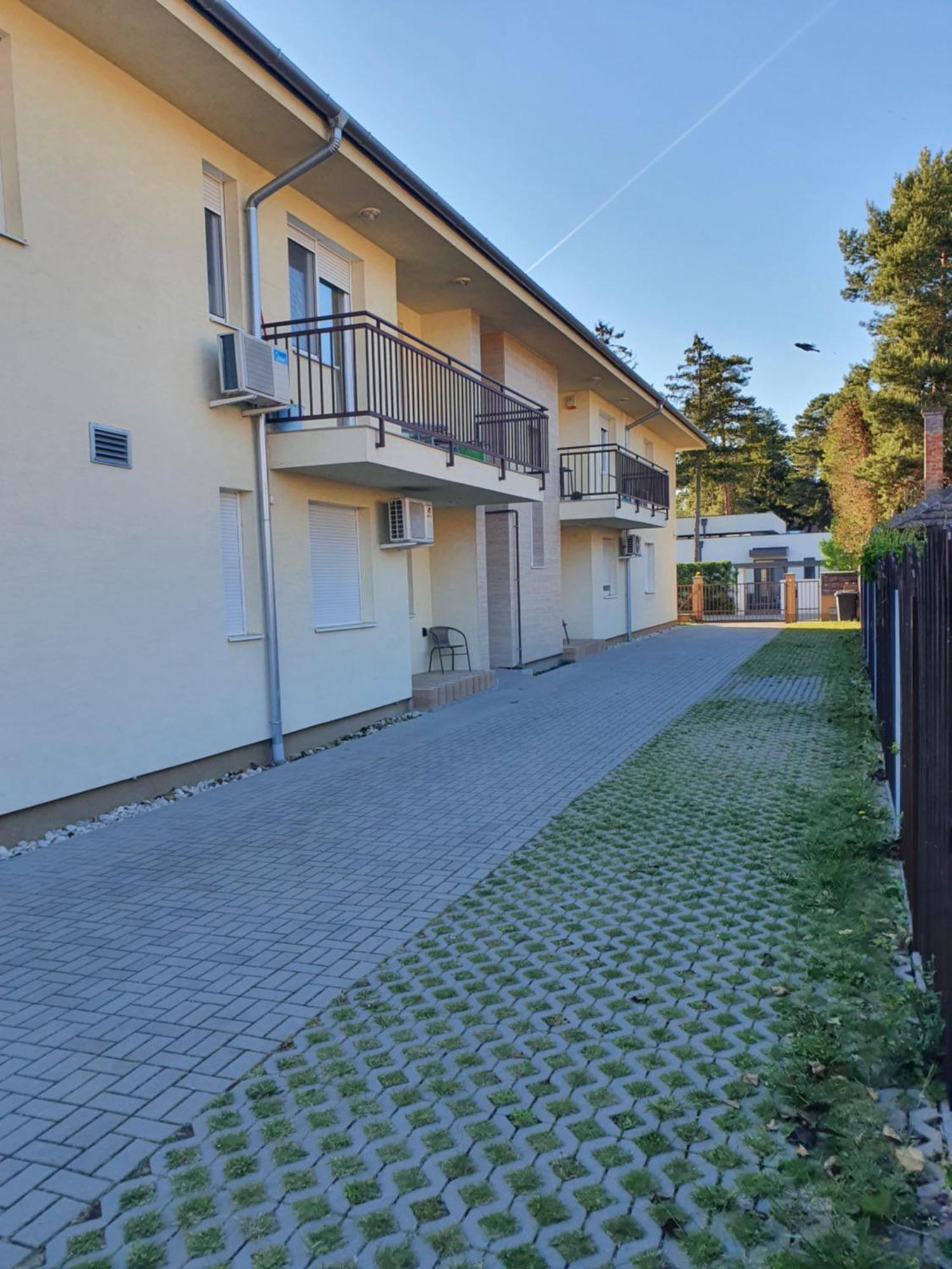 Mandara Wellnes Apartmanok Siófok Extérieur photo